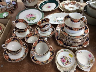 Lot 422 - Royal Albert tea ware, Worcester plate and other china