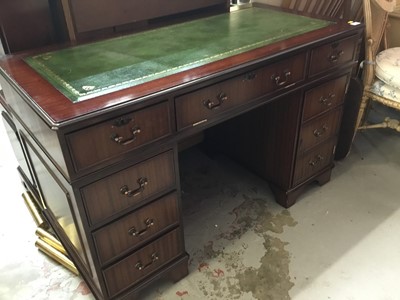 Lot 856 - Reproduction mahogany twin pedestal desk with lined top, keyboard slide, cupboards and drawers 121cm wide ,76cm high