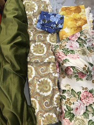 Lot 520 - Selection of textile fabrics