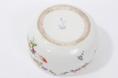 Lot 154 - Meissen sucrier and cover, circa 1775