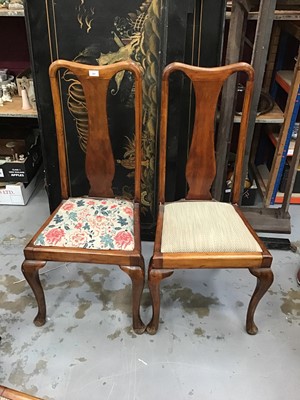 Lot 951 - Set of four Queen Anne style dining chairs