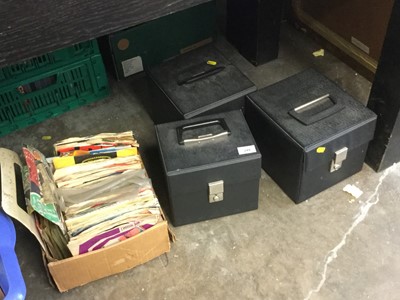 Lot 249 - Collection of single records including Jethro Tull and Jimi Hendrix (4 boxes)