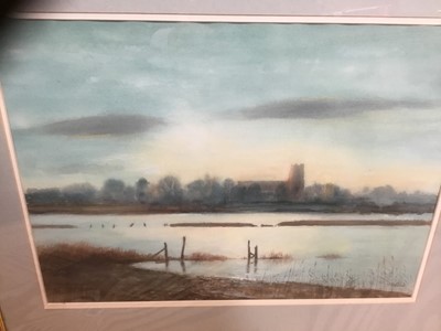 Lot 304 - Collection of decorative pictures and prints