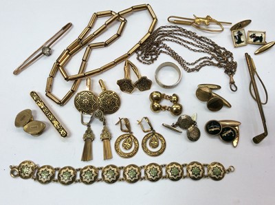 Lot 714 - Group gilt metal jewellery
