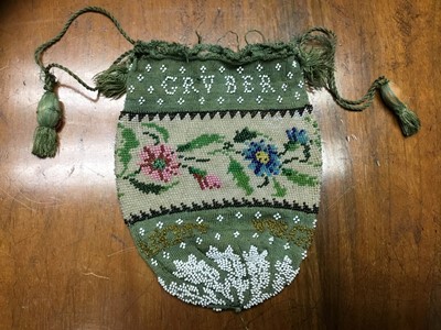 Lot 340 - Victorian beadwork purse
