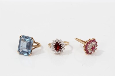 Lot 30 - Three 9ct gold gem set rings