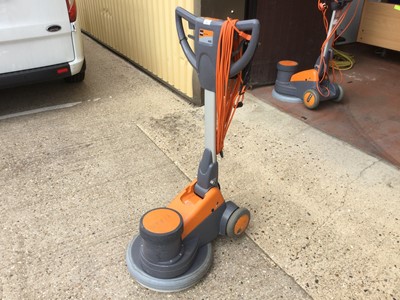 Lot 30 - Taski ergodisc 400 floor machine, suitable for Wet Scrubbing - Stripping - Buffering - Spray Cleaning - Wet Shampooing