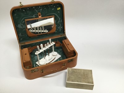 Lot 274 - Shagreen cigarette box, pig skin covered travelling case and a manicure set