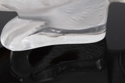 Lot 852 - Modern Lalique glass paperweight - partridge
