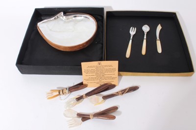 Lot 193 - 20th Century mother of pearl shell caviar dish with white metal mount and similar cutlery