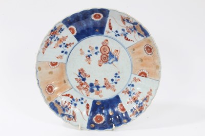 Lot 35 - 18th century Chinese Imari round dish