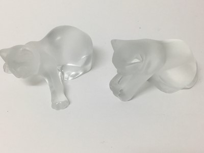 Lot 48 - Modern Lalique cat frosted glass paperweight, boxed, together with another (without box)