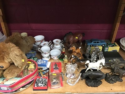 Lot 511 - Royal Doulton horse, two Berwick horses, other ornaments, tea ware and sundries