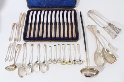 Lot 95 - Pair of George V silver Old English pattern salad servers with engraved armorials, (Sheffield 1914), maker Hukin & Heath, together with