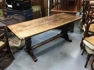 Lot 170 - 17th century style oak refectory table
