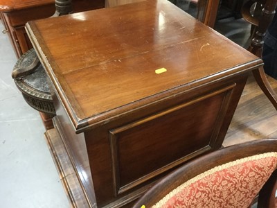 Lot 1089 - Victorian Commode