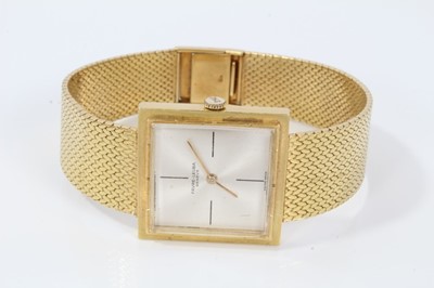 Lot 65 - 18ct gold Swiss ladies watch
