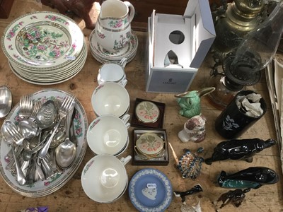 Lot 20 - Group of ornaments together with Indian tree pattern ceramics and a Japanese brass vase
