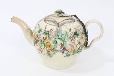Lot 52 - 18th century creamware teapot by William Greatbatch