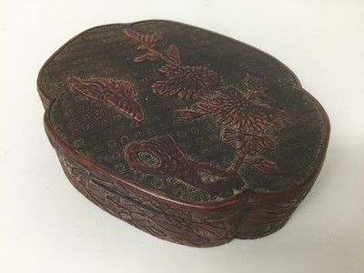 Lot 285 - 18th / 19th century Chinese cinnabar lacquer box