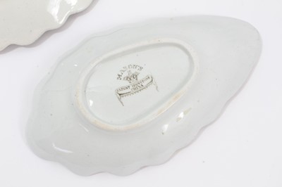 Lot 71 - An unusual pair of Masons Ironstone shell shaped dishes, and a similar pair of plates