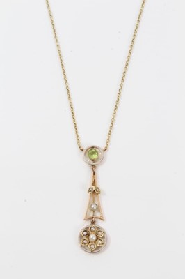 Lot 204 - Edwardian 15ct gold peridot and seed pearl pendant on chain