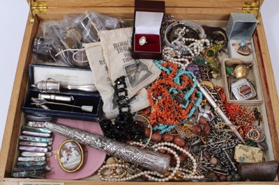 Lot 50 - Group costume jewellery and bijouterie