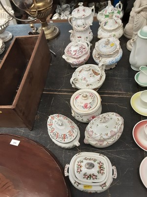 Lot 172 - Collection of late 18th / early 19th century English porcelain sucriers