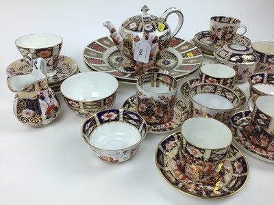 Lot 134 - Group of Imari wares to include Royal Crown Derby and Meissen