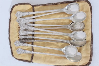 Lot 156 - A fine early 20th century Tiffany & Co Sterling silver Florentine pattern canteen of cutlery comprising: ten dinner forks, seventeen dessert forks, ten silver handled dinner knives, eleven silver h...