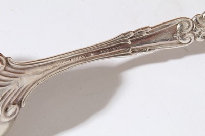 Lot 156 - A fine early 20th century Tiffany & Co Sterling silver Florentine pattern canteen of cutlery comprising: ten dinner forks, seventeen dessert forks, ten silver handled dinner knives, eleven silver h...