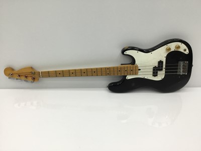 Lot 4 - Vintage electric bass guitar, stamped Made in Japan