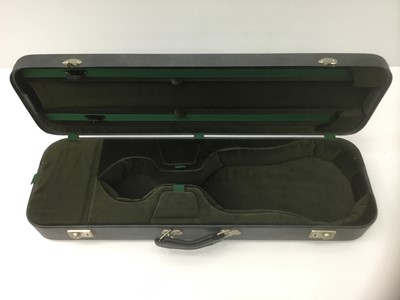 Lot 16 - Good quality fitted violin case