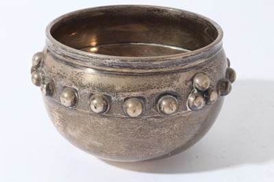 Lot 168 - George V silver bowl with band of raised decoration, (Birmingham 1919), maker J Gillmore, all at approximately 7oz, 11cm in diameter