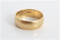 Lot 3236 - Gold (18ct) wedding ring, size I½