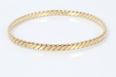 Lot 131 - 9ct gold bangle