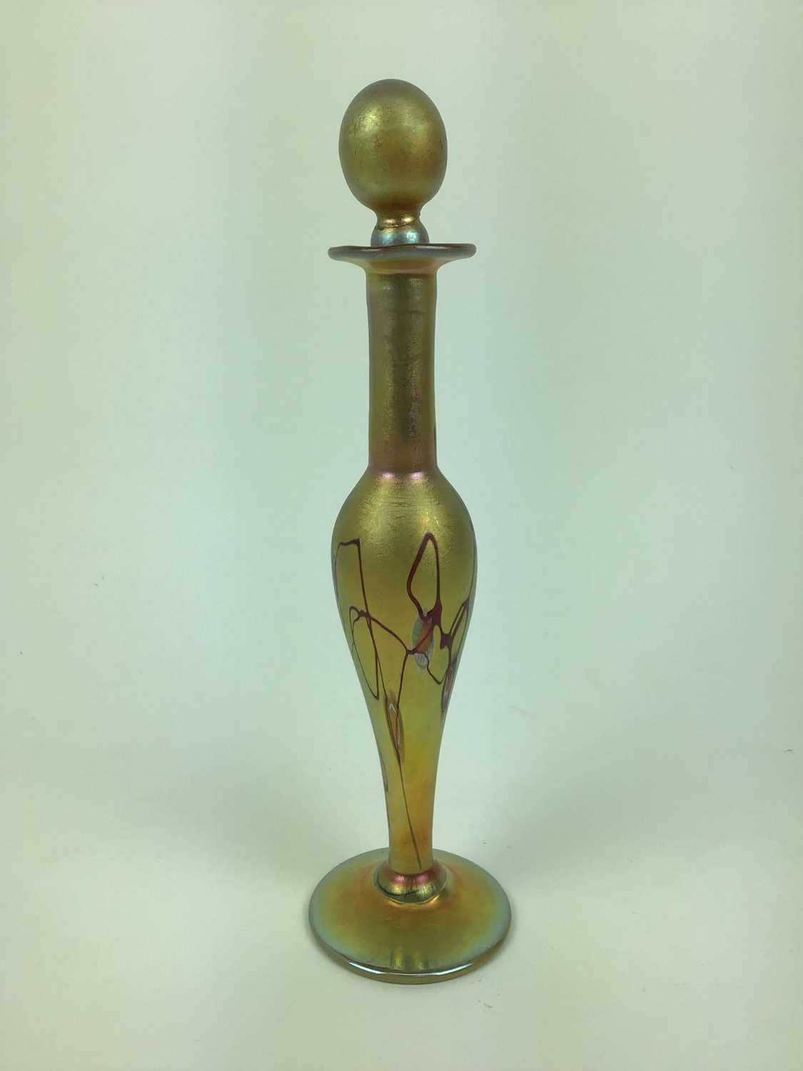 Lot 129 - Early 20th century Tiffany & Co Favrile iridescent glass scent bottle and stopper, circa 1910.