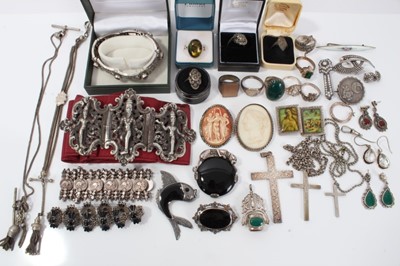 Lot 52 - Collection of silver and white metal jewellery to include a silver amethyst and marcasite panel bracelet, silver and marcasite rings and brooches, and similar jewellery