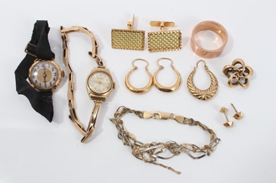 Lot 54 - Gold and yellow metal jewellery to include two 9ct gold wristwatches