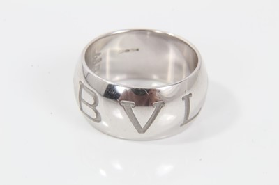 Lot 239 - Bulgari 18ct white gold ring