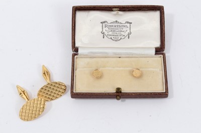 Lot 56 - Pair 18ct gold cuff links and pair 9ct gold collar studs