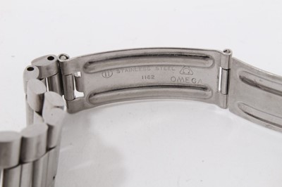 Lot 60 - Omega Speedmaster Professional Mark II stainless steel wristwatch