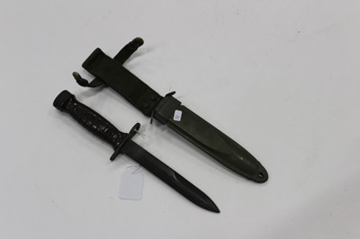 Lot 367 - American M8A bayonet in scabbard with webbing frog
