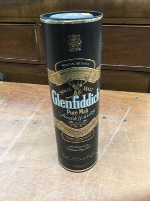 Lot 107 - Glenfiddich 1lt single malt whisky