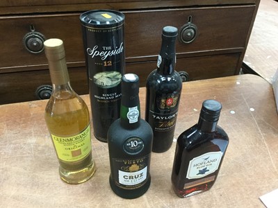 Lot 108 - Speyside 12 year single malt, Glenmorange 10 year malt whisky, bottle of Taylor's port, Sloe gin and Cruz 10 year Porto. (5)