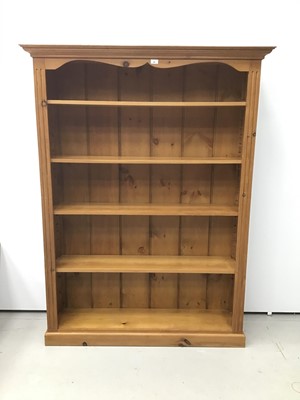 Lot 69 - Floor standing pine bookcase