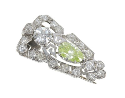 Lot 458 - Fine Art Deco Diamond dress clip retailed by Collingwood