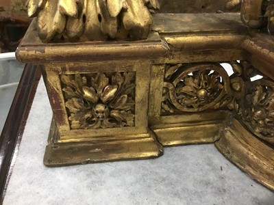 Lot 776 - 19th century marble topped carved gilt console table