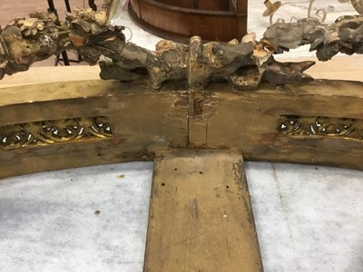 Lot 776 - 19th century marble topped carved gilt console table