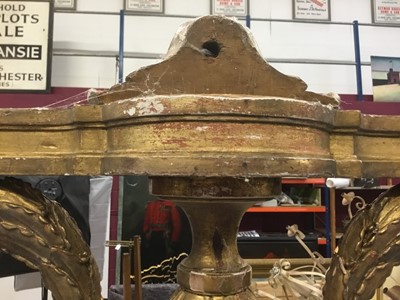 Lot 776 - 19th century marble topped carved gilt console table